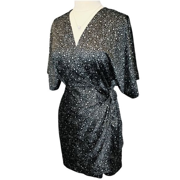 CHELSEA 28 LIKE NEW Satin Kimono Wrap Mini Dress S - Picture 5 of 14